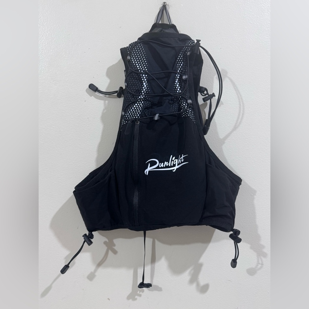 Runligth Black Hydration Backpack - image 2